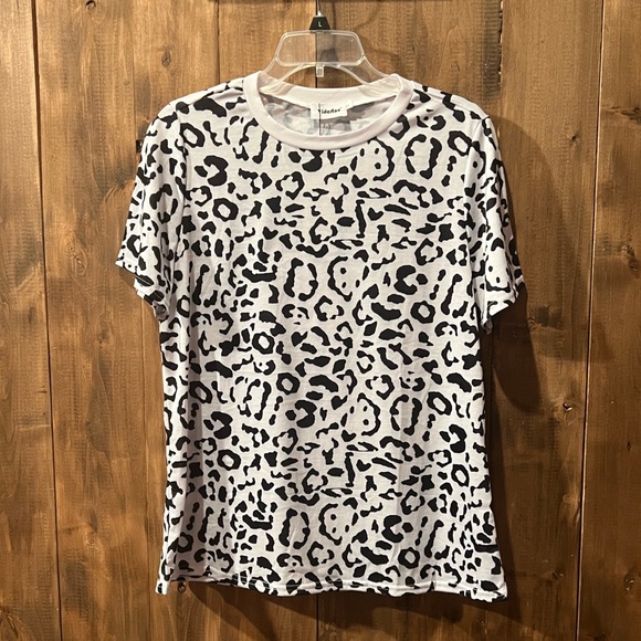 Women’s Leopard Print Top | NWT | Large - Picture 2 of 7